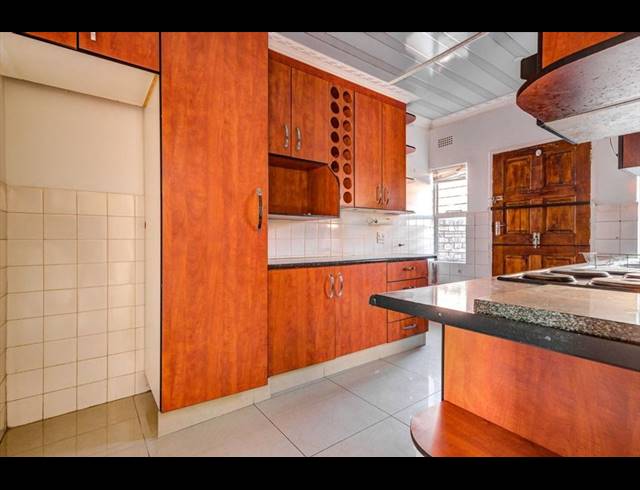 3 BEDROOM TOWNHOUSE FOR SALE IN BIRCHLEIGH NORTH